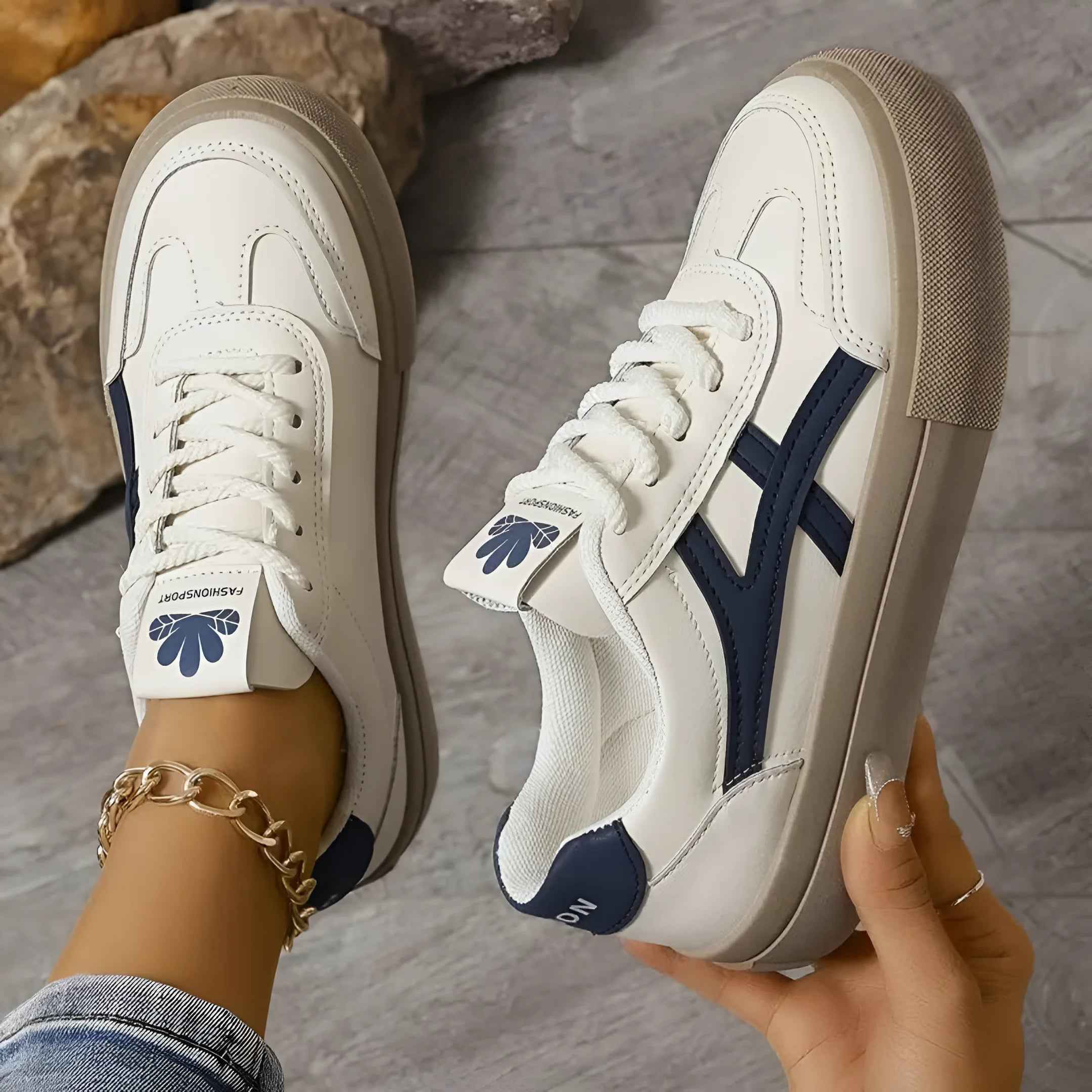 Blue / 9