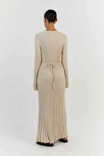 Cyra - Ethereal Lines Maxi Dress
